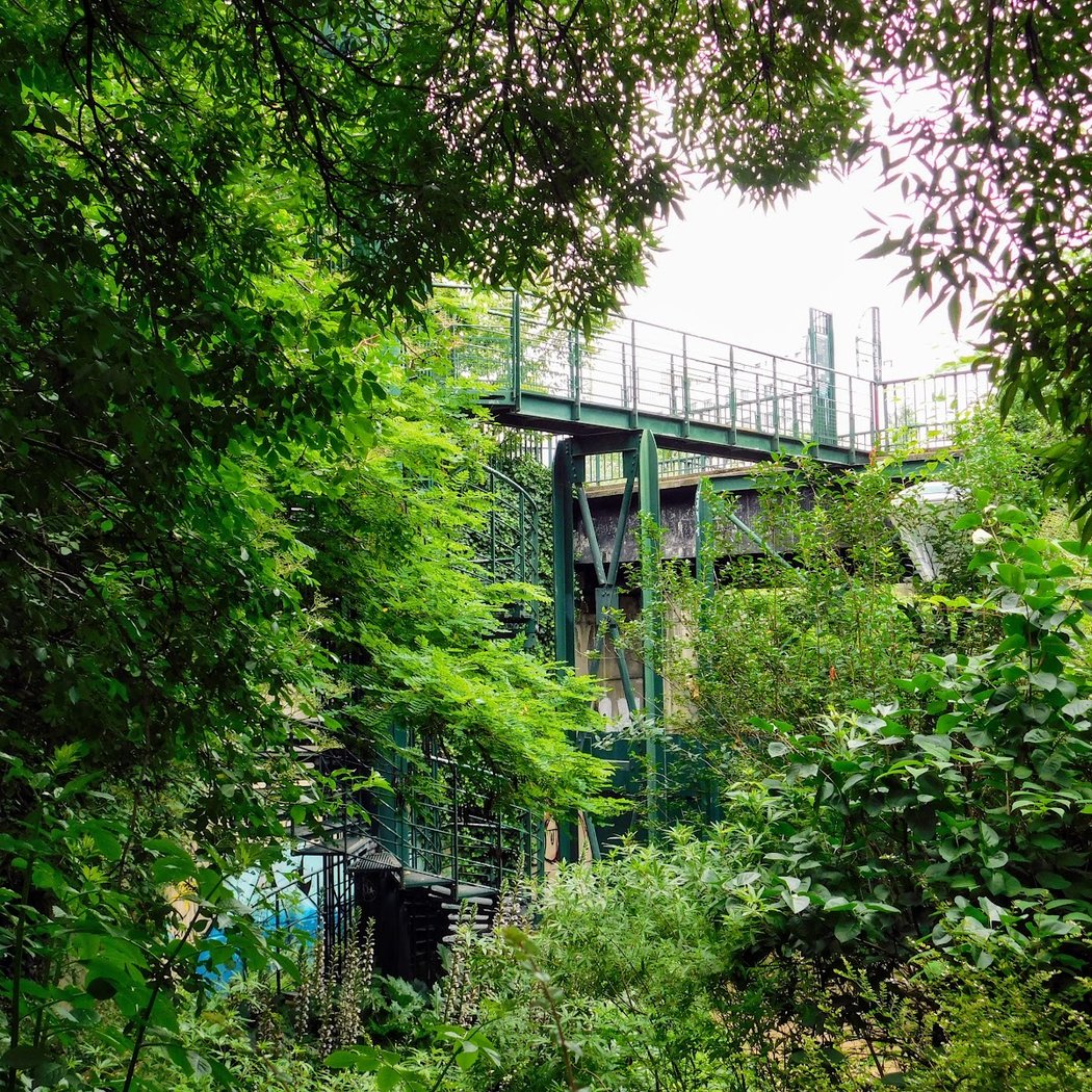 Entrée de la coulée verte 1